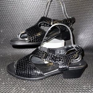 SAS Open Toe Suntimer Black Patent Leather Croc Print Tripad Sandals Size 8.5